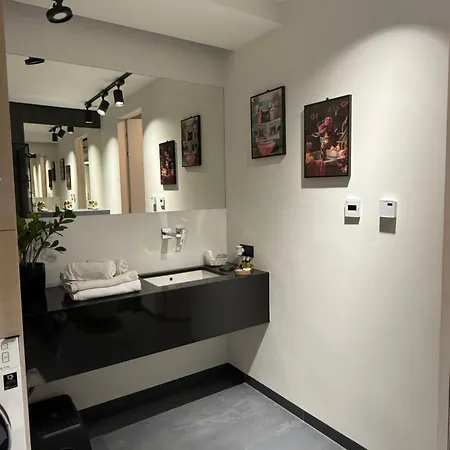 아파트 Aleja Wolnosci *