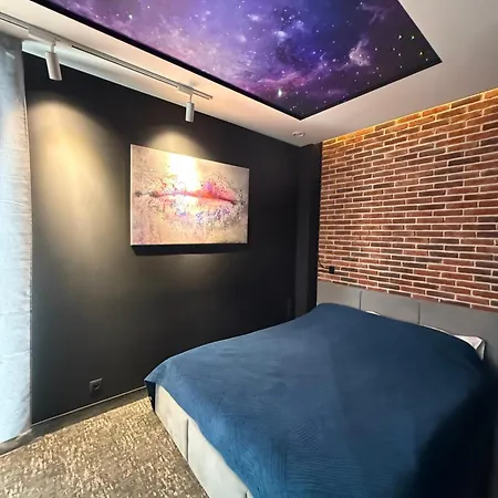 Aleja Wolnosci 노비 삭츠